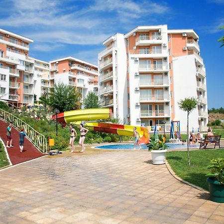 Crown And Imperial Apartments Sveti Vlas Exteriér fotografie