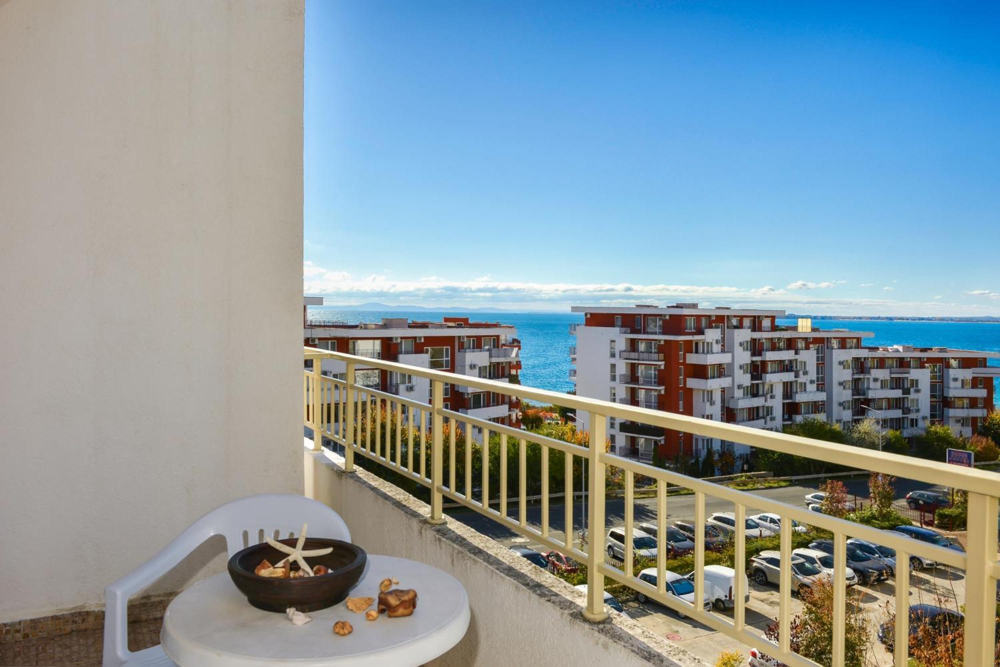 Crown And Imperial Apartments Sveti Vlas Exteriér fotografie