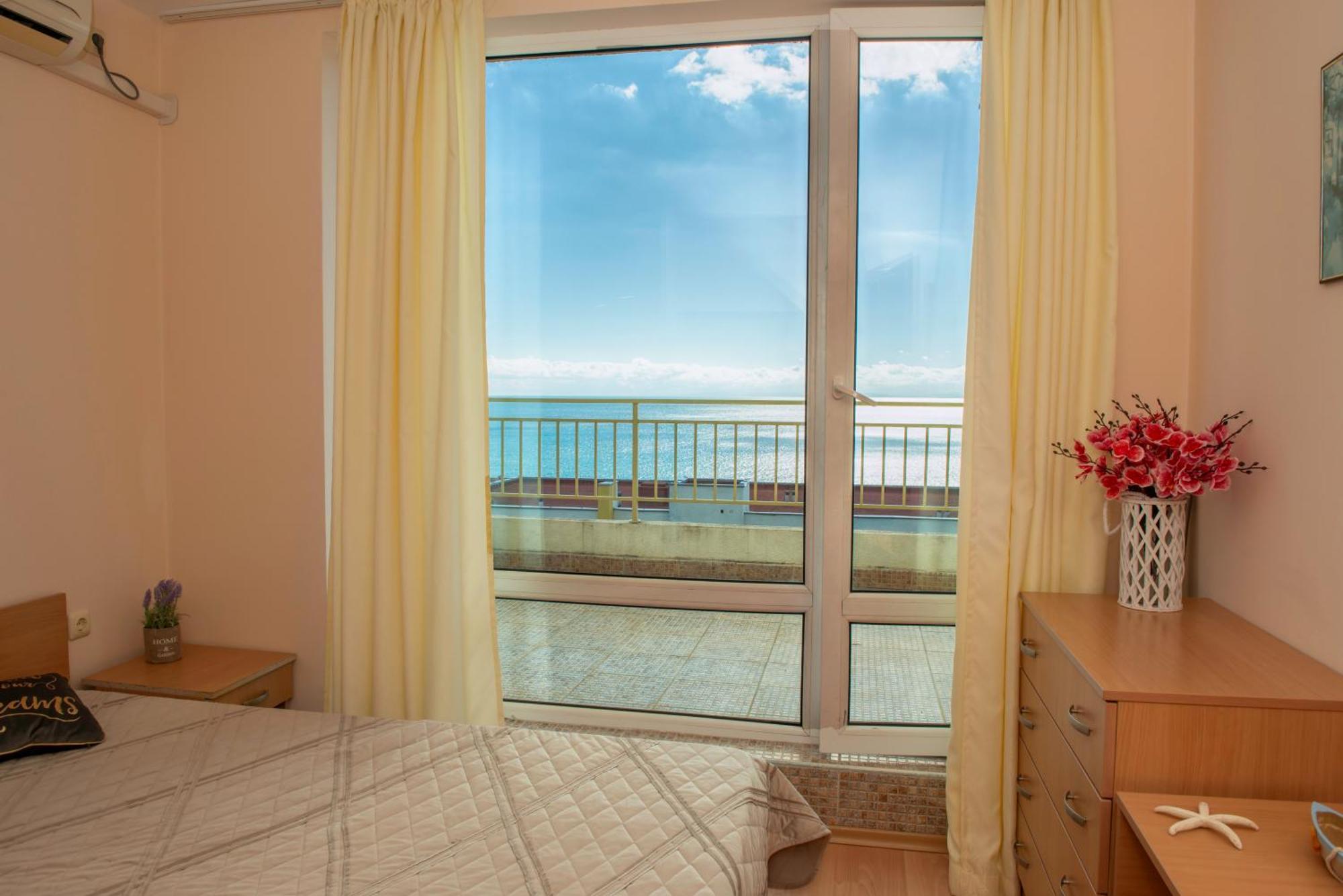 Crown And Imperial Apartments Sveti Vlas Exteriér fotografie