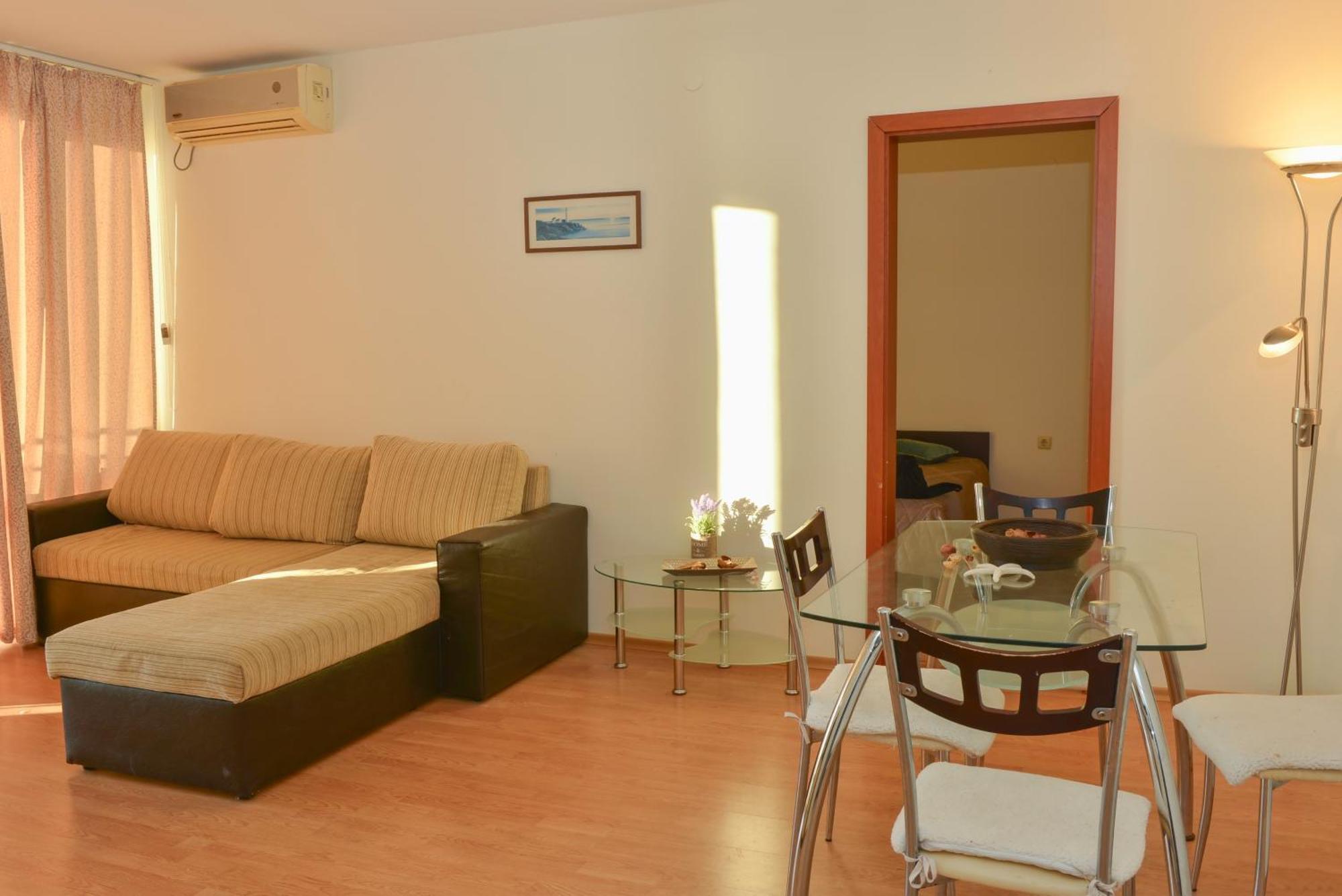Crown And Imperial Apartments Sveti Vlas Exteriér fotografie