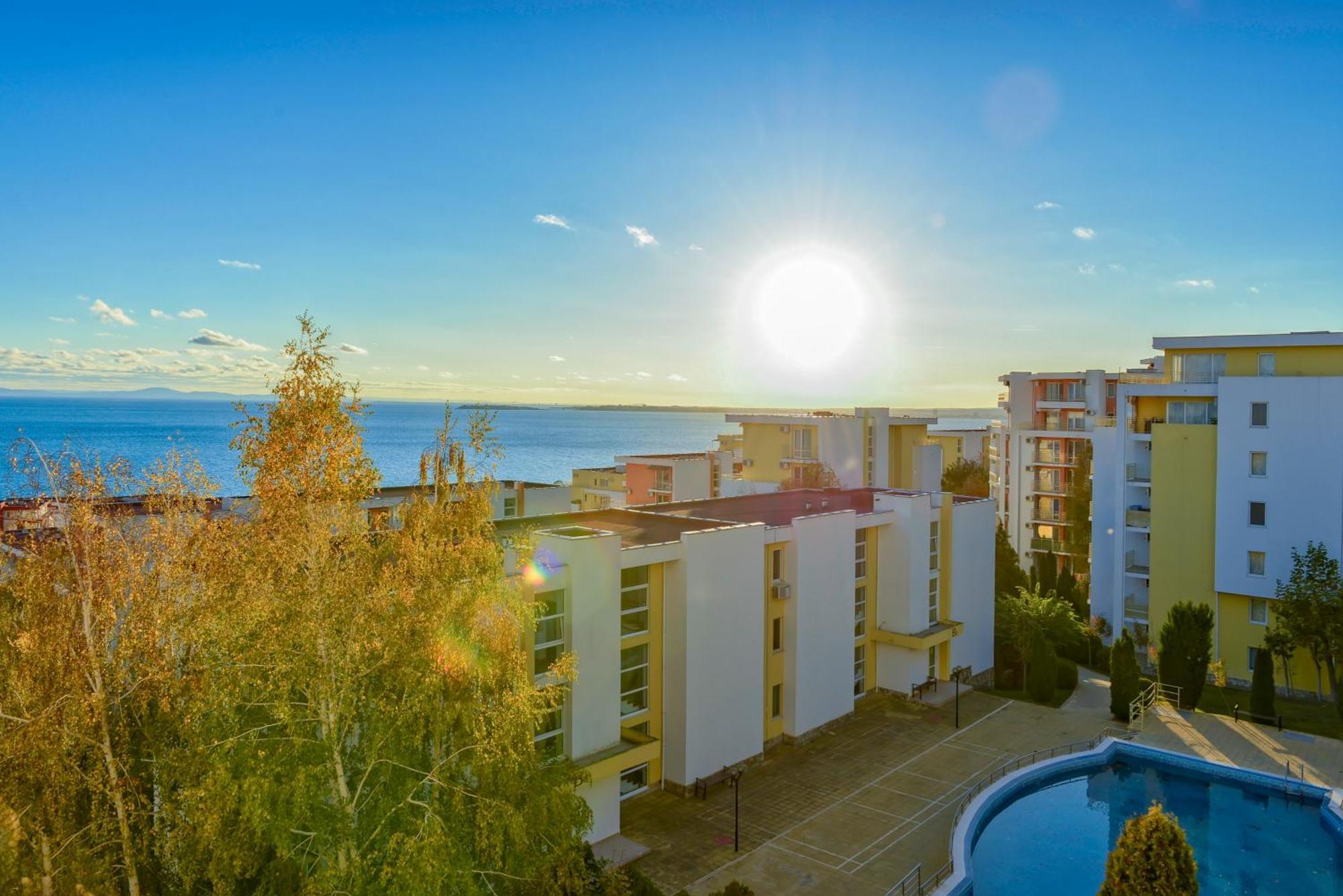 Crown And Imperial Apartments Sveti Vlas Exteriér fotografie