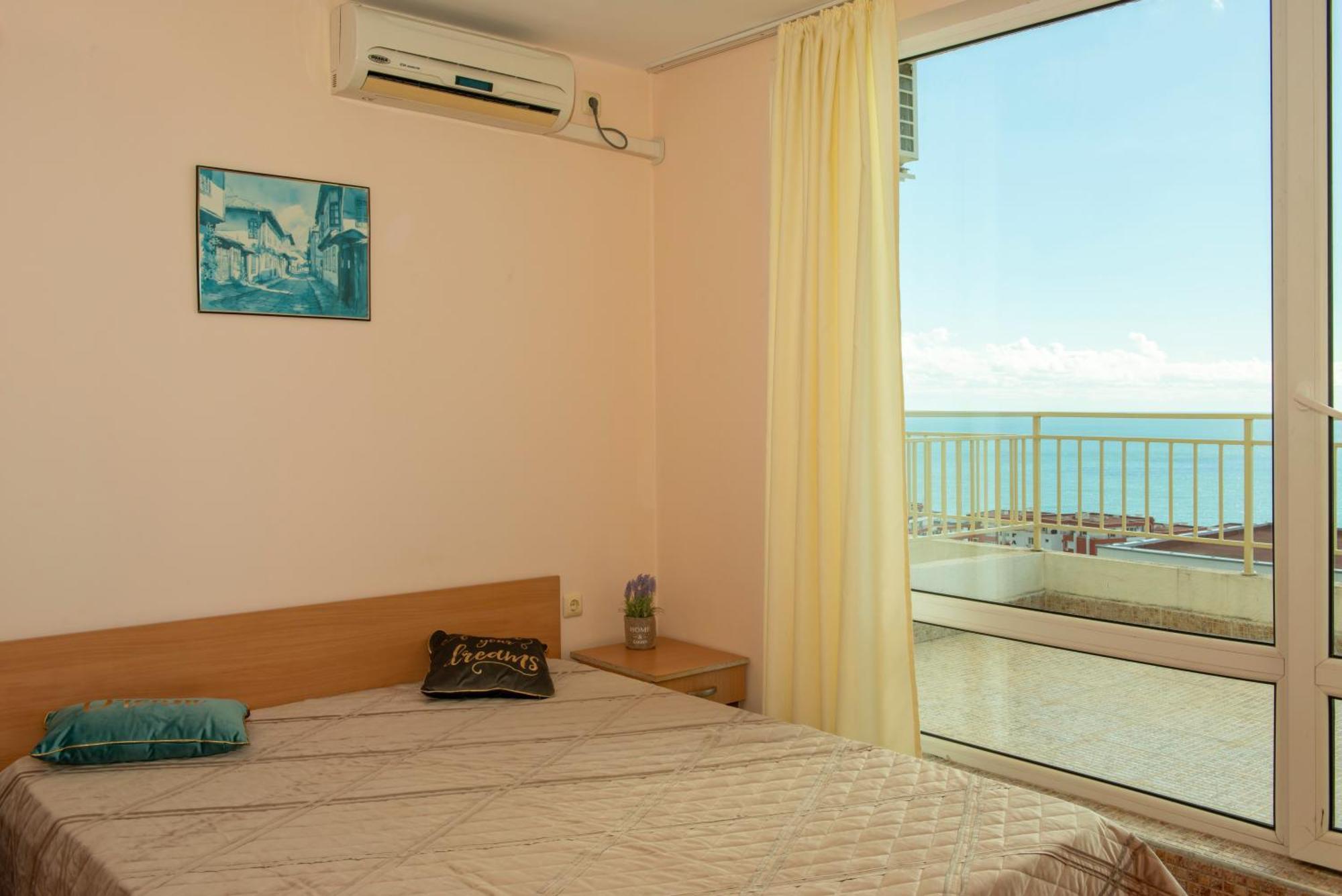 Crown And Imperial Apartments Sveti Vlas Exteriér fotografie