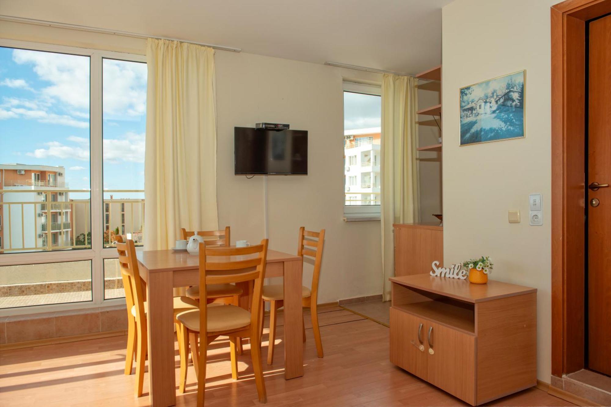 Crown And Imperial Apartments Sveti Vlas Exteriér fotografie