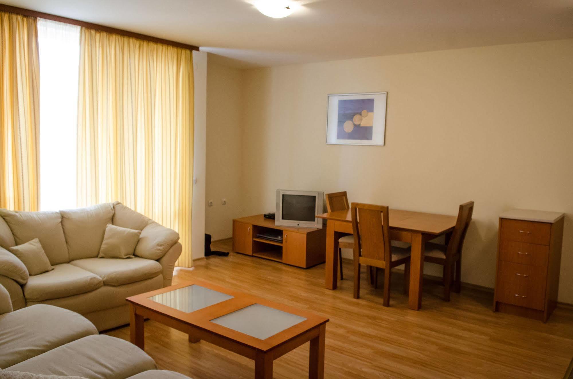 Crown And Imperial Apartments Sveti Vlas Exteriér fotografie